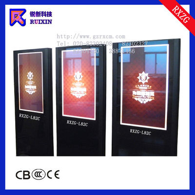 Signage RXZG-B82C установленный стеной цифровой